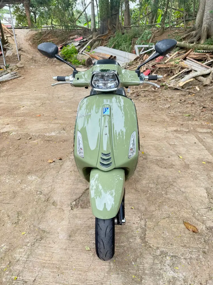 Jual cepat Vespa sprint iget 150 abs Th 2023