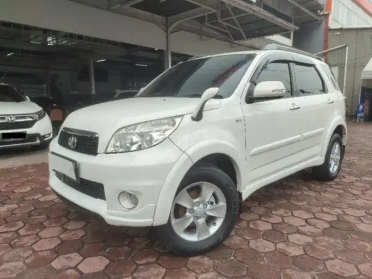 LOW DP Toyota Rush 1.5 G Bensin-AT 2013 EMP