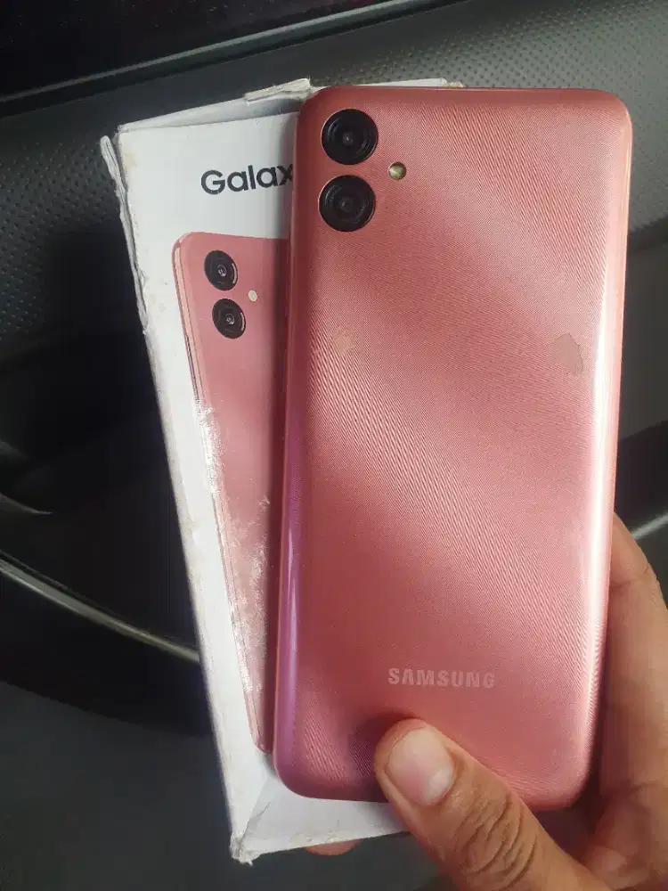 Samsung A04e Ram 3/32 Hp & Kotak