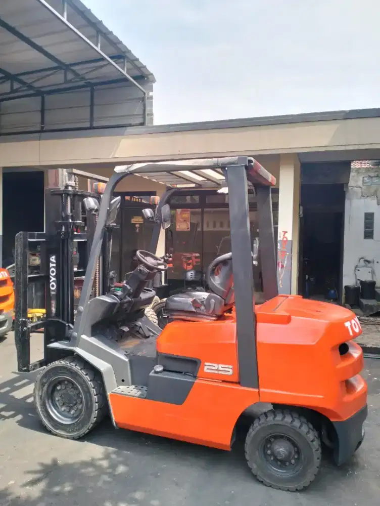 Forklift Toyota 2,5 Ton,Tiang 3 Meter,Matic,1DZ-II,FDZN25,Tahun 2017