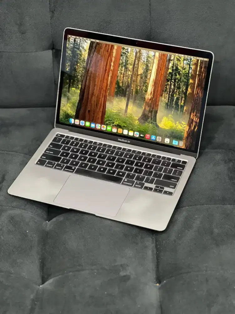 MacBook Air 2020 13inch 8/512