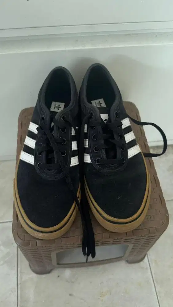 Preloved skate shoes Adidas adi-ease