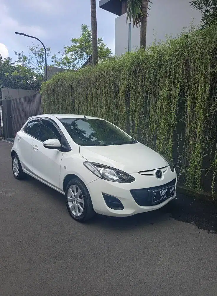 Mazda 2 s automatic 2012