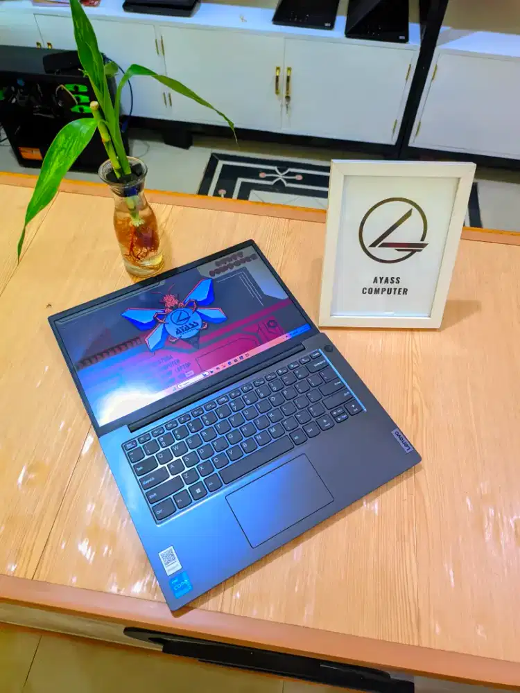 Laptop Lenovo core i3 12T GEN ram 8GB/256GB NVMe garansi Juni 2026