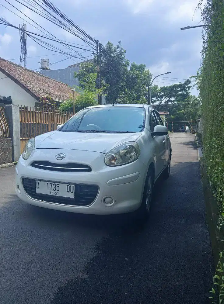 Nissan march 1.2 xs matic 2012