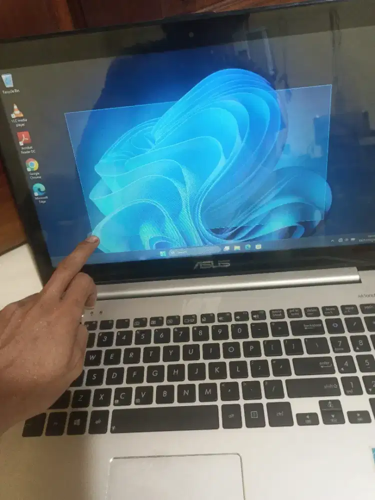 Laptop Asus layar sentuh core i5 Doble vga