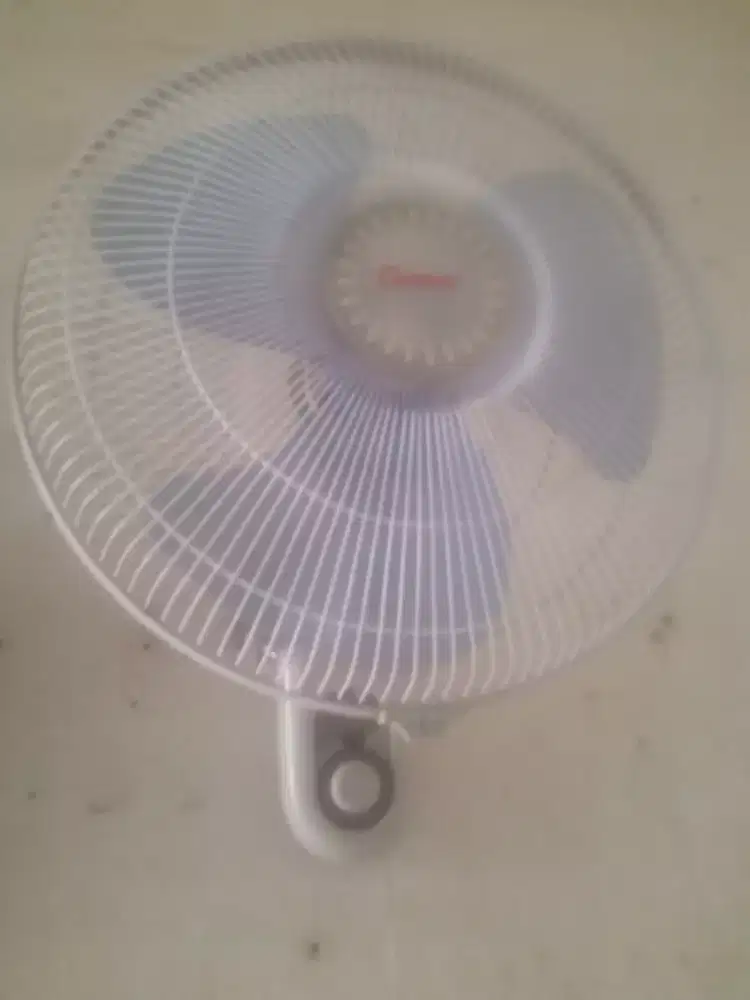 Kipas angin dinding 16 inch cosmos normal siap pakai nego tipis