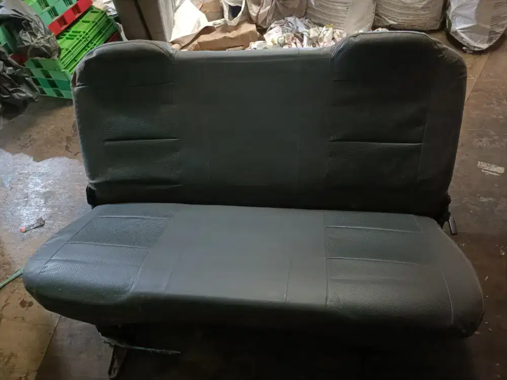 Jok Tengah dan belakang Granmax Minibus