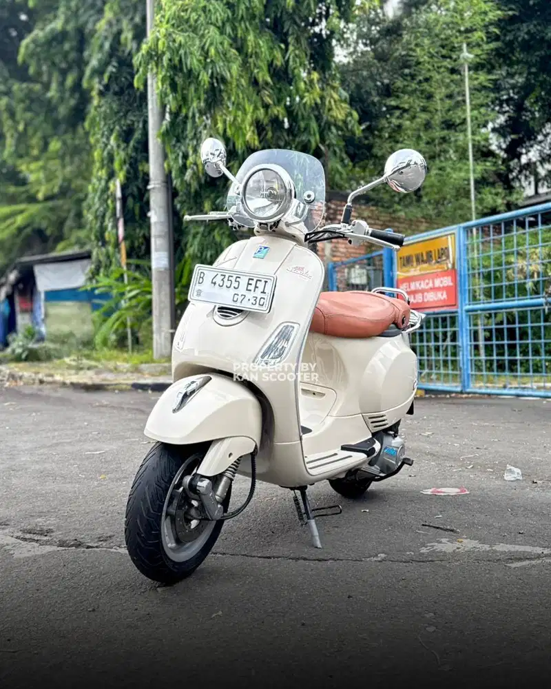 JUAL MURAH VESPA LXV 150 3V 2014 MULUS