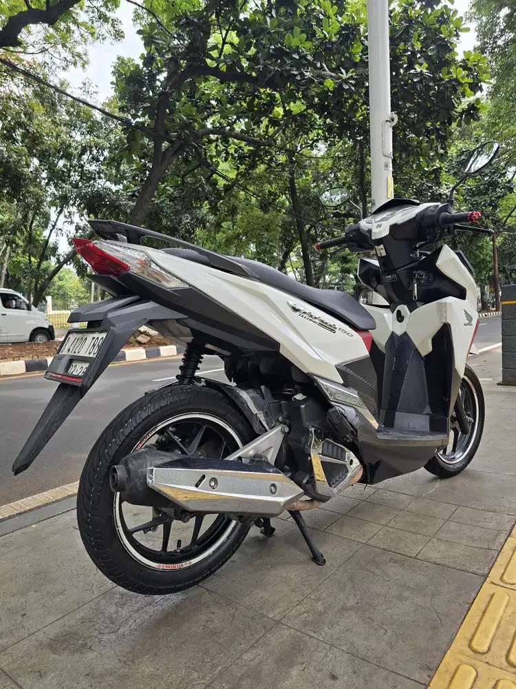 DIJUAL CASH HONDA VARIO LED OLD 150 THN 2017 PAJAK IDUP SIAP PAKAI