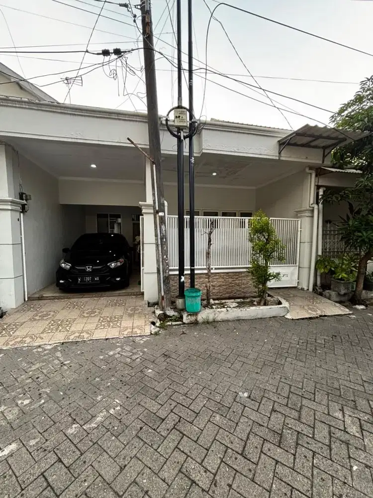 Disewakan / dikontrakan rumah di taman pondok indah wiyung
