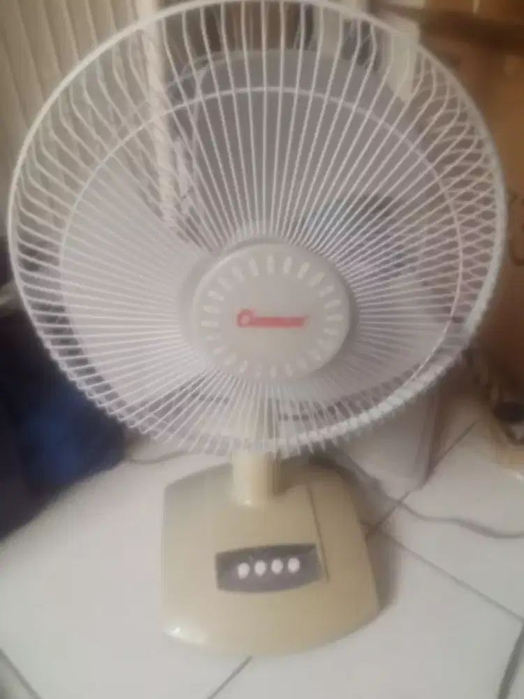 Kipas angin meja 12 inch merk cosmos normal siap pakai nego tipis