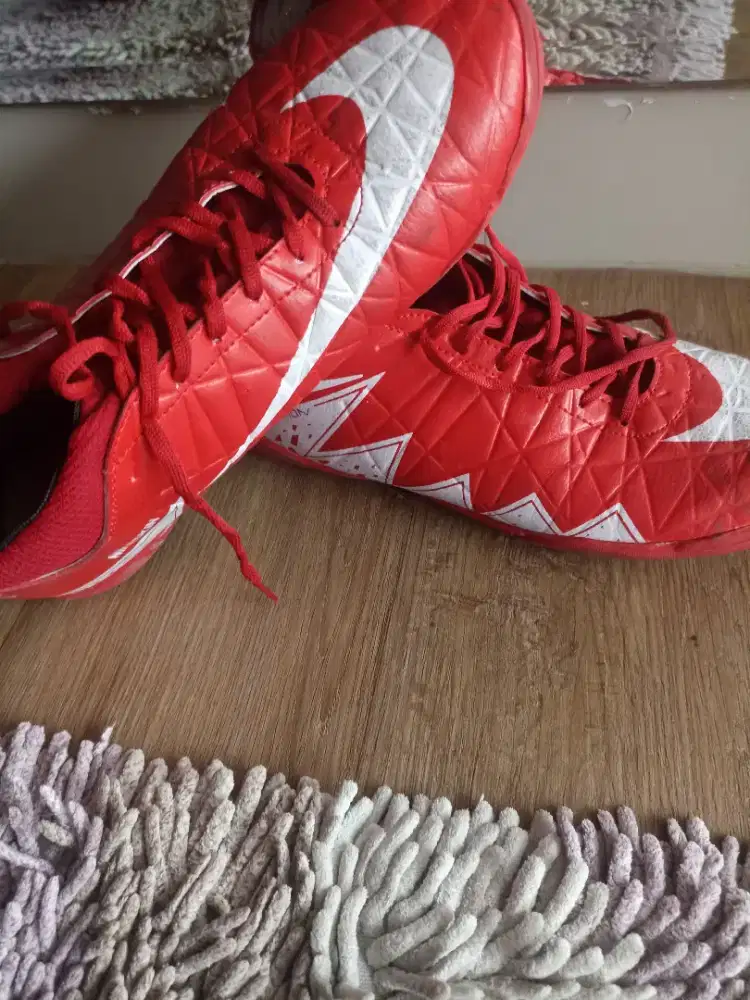 Sepatu futsal preloved