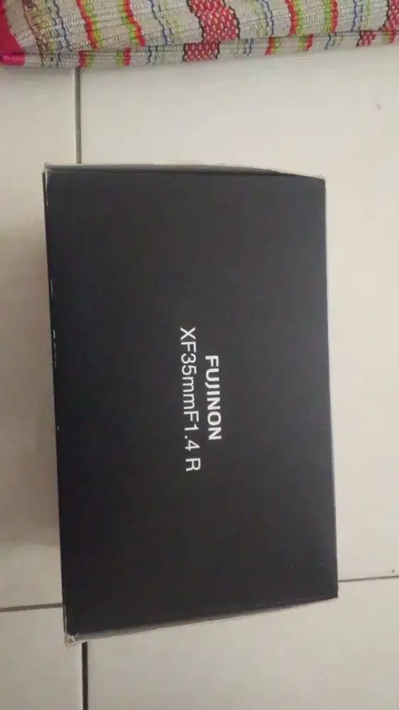 Lensa Fuji 35mm f1.4 R lengkap