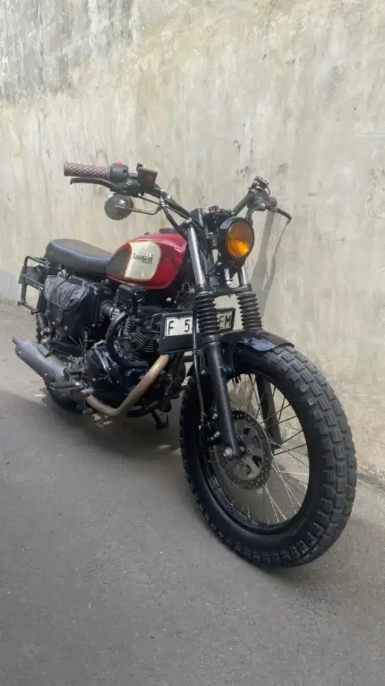 Kawasaki W175 SE 2018 Very Good Condition