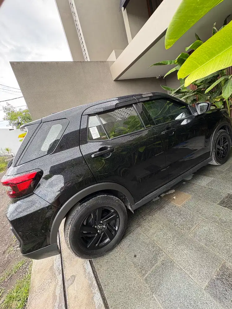 Rocky thn 2022 Hitam  1.2 CVT AT