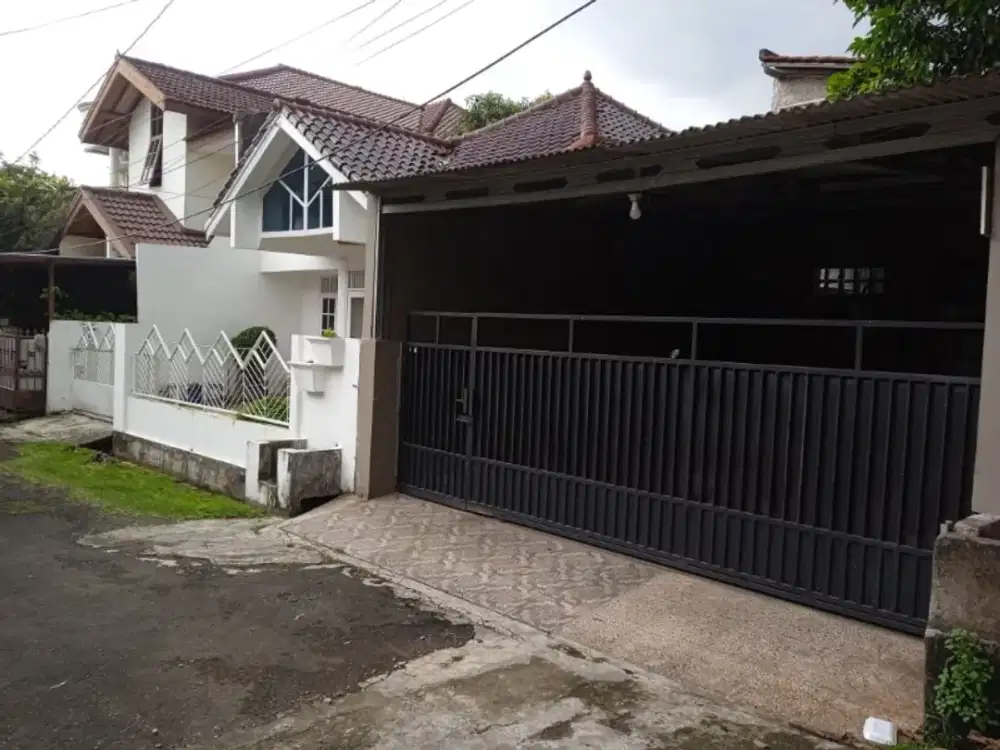 dijual rumah luas ciputat dekat lebak bulus