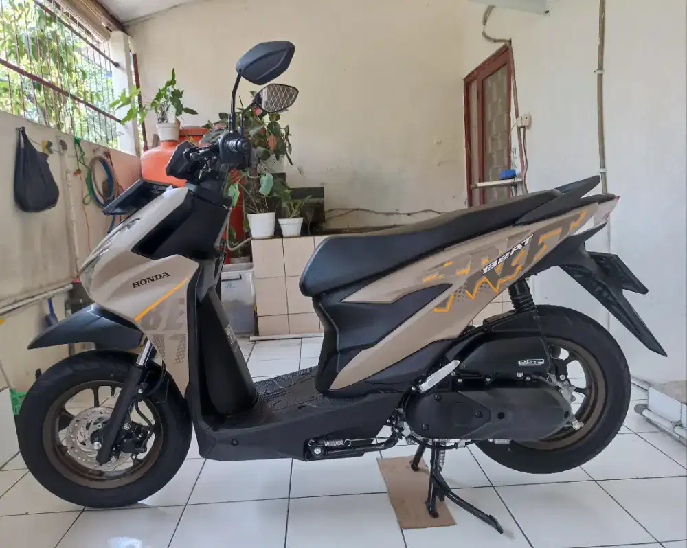 Honda beat street tahun 2025 km 1500 plat Bekasi kota