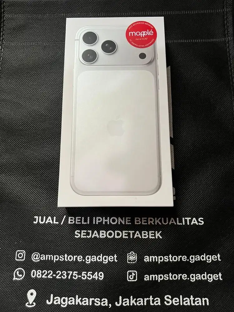 iPhone 17 ProMax Silver