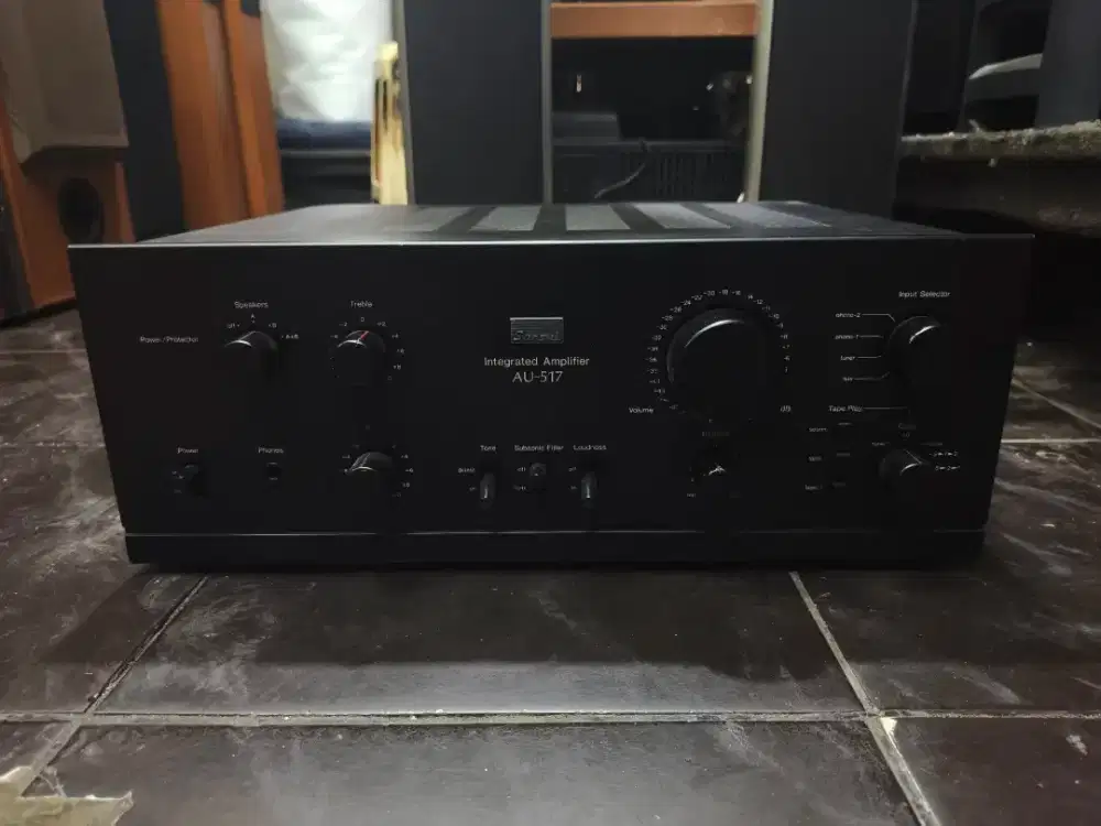 Amplifier Sansui AU 517