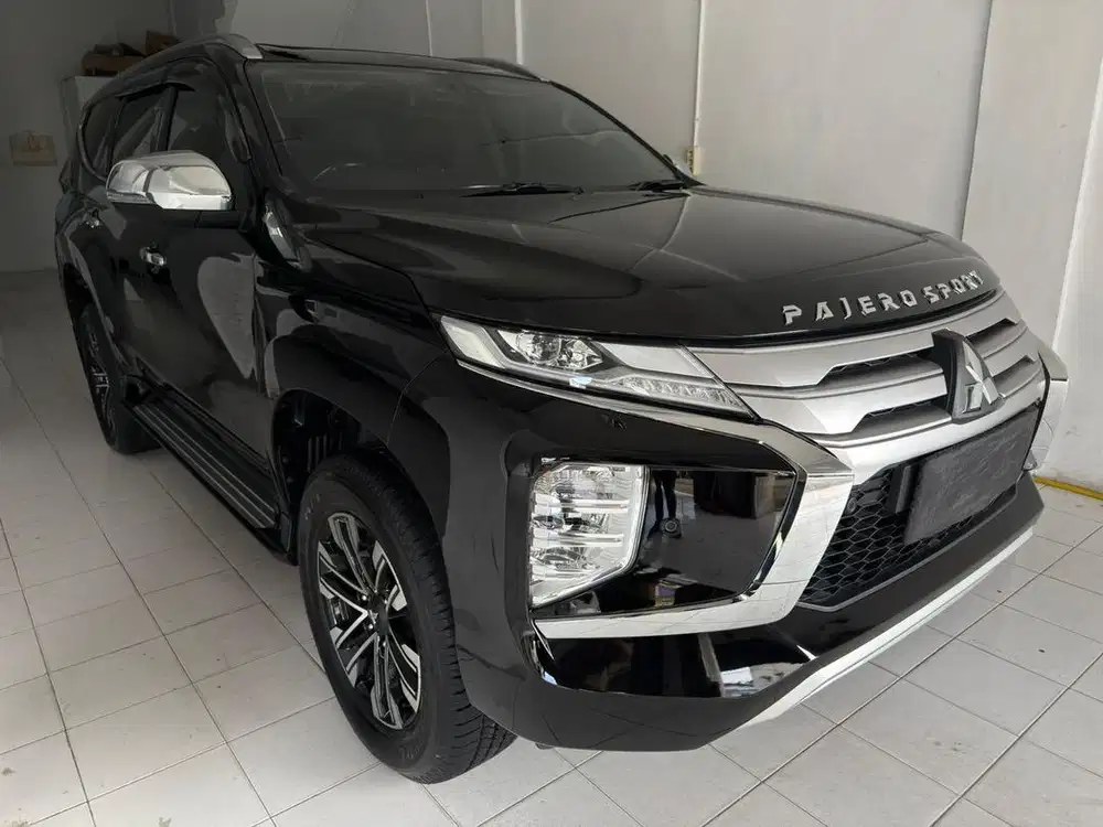 Pajero Dakar 2.5 Diesel Automatic 2021 Hitam