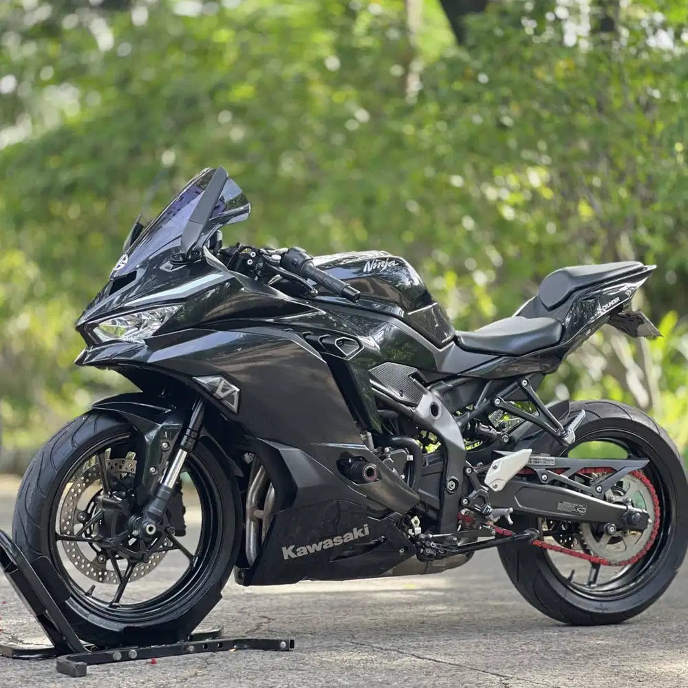KAWASAKI ZX25R NON ABS TFT 2022 BLACK KM RENDAH PAJAK PANJANG MULUS