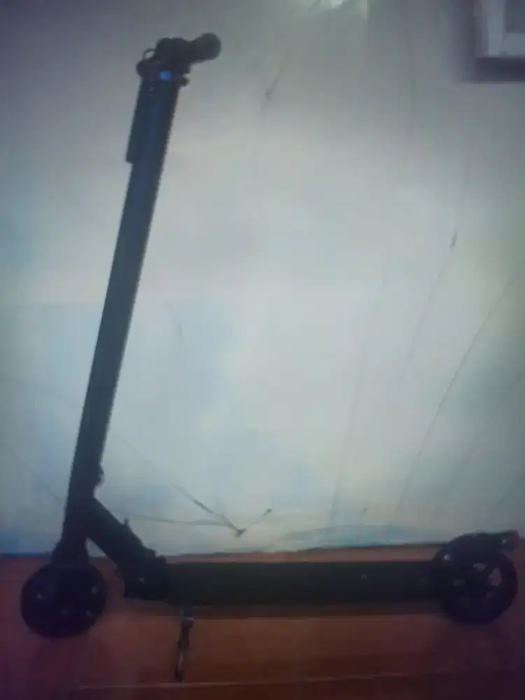 Skuter listrik bekas seperti baru