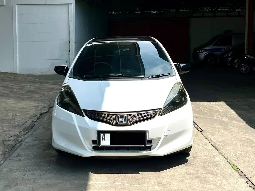 HONDA JAZZ S AT TH 2011 UP GRADE RS