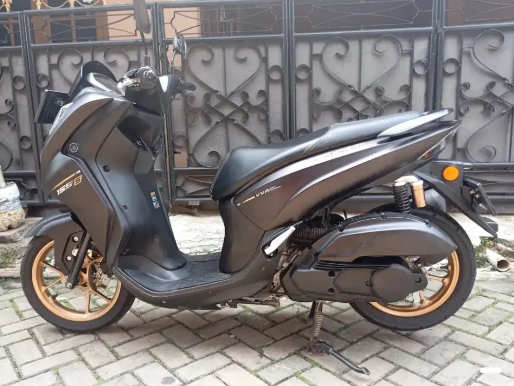 LEXI 155 S VERSION MAGMA BLACK