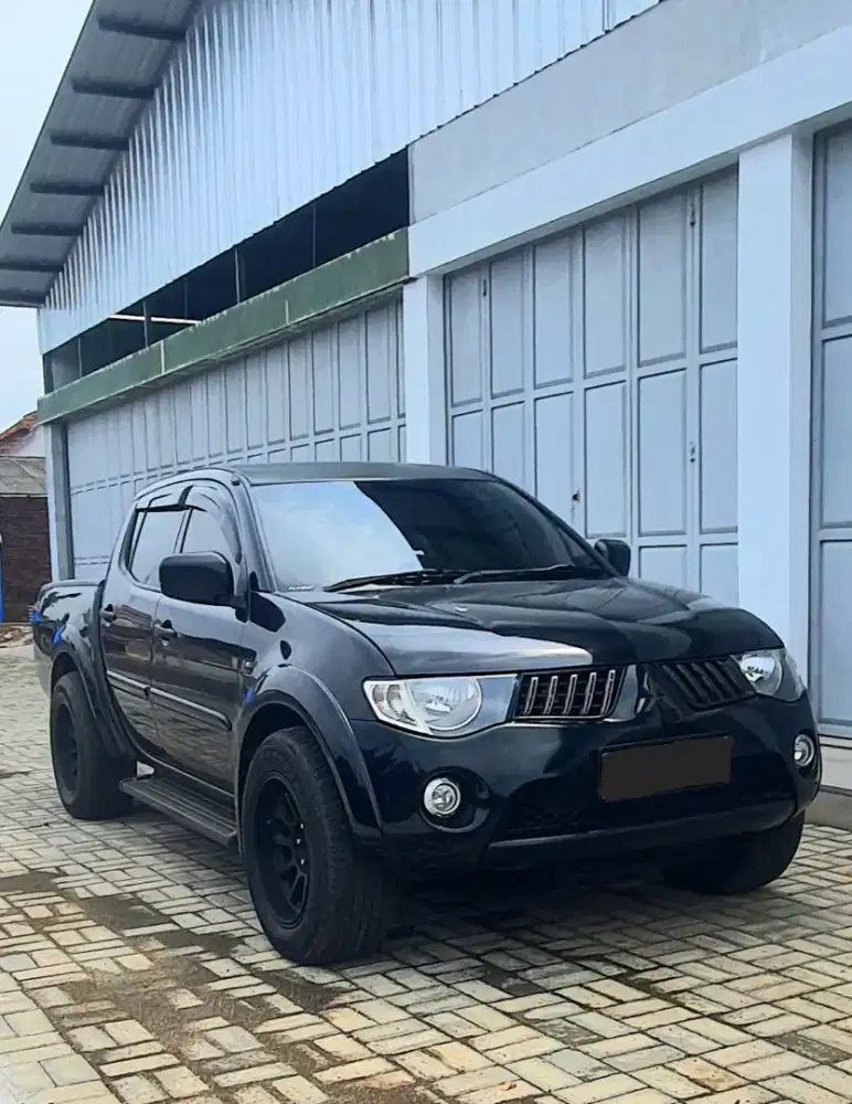 Strada Triton matic 2008