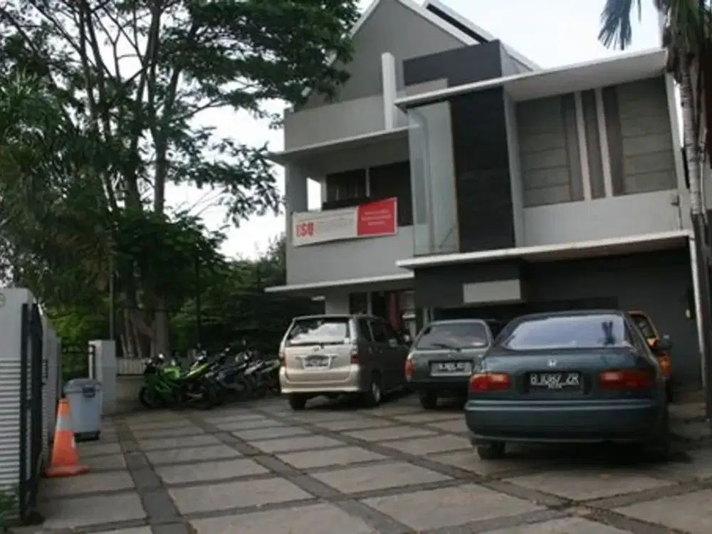 Disewakan Ruang Usaha Ex Kantor Area Pondok Pinang dekat Tol