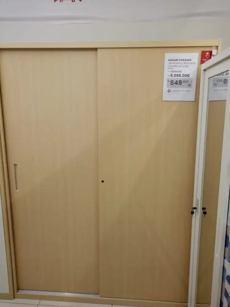 Lemari Pakaian Bahan Metal Archy