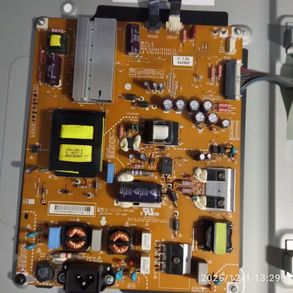 Power suply tv LG 42 type 42 ub820t