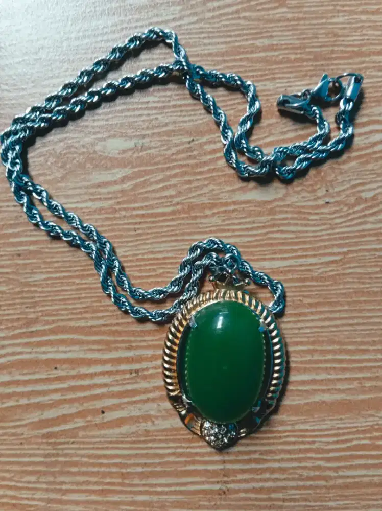 Liontin Nephrite Giok Aceh