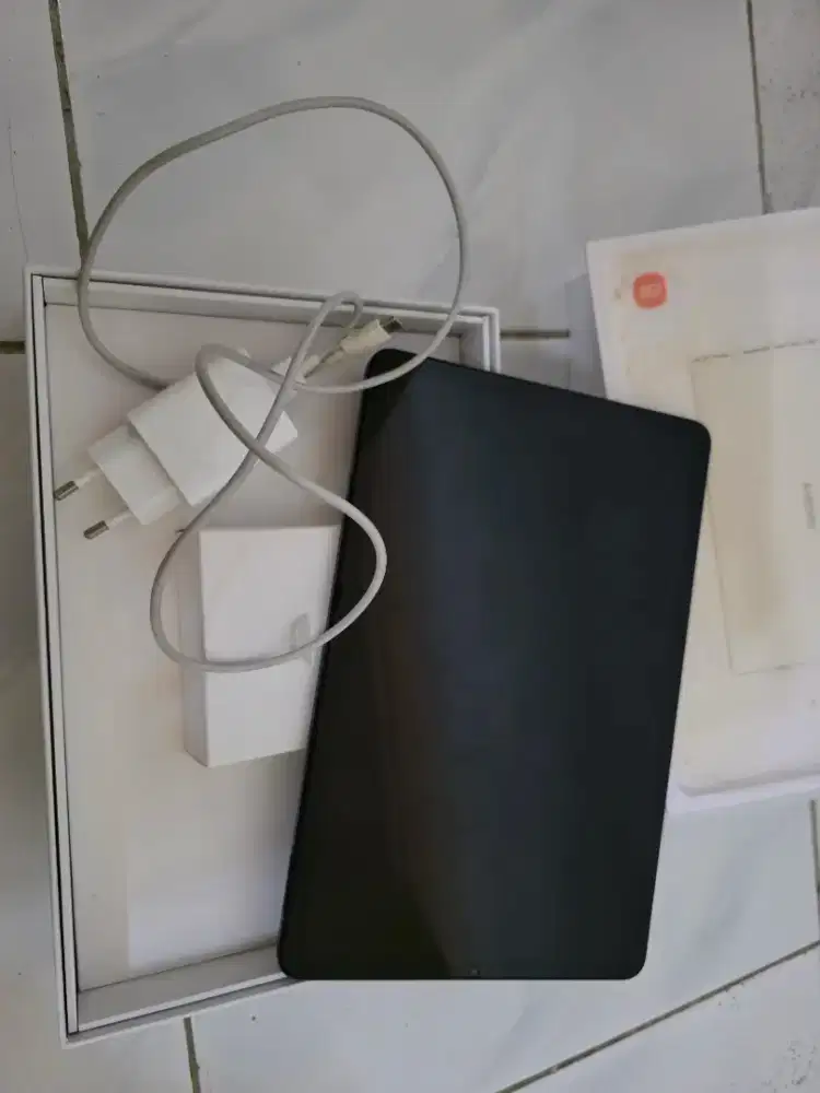Tablet Xiaomi MiPad5 dan keyboard portable xiaomi