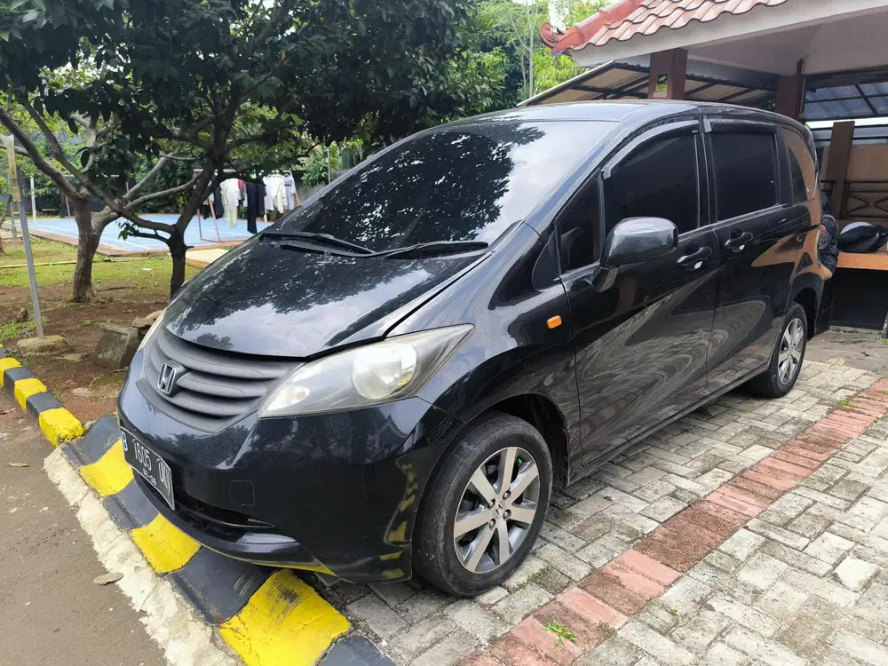 Honda Freed 2011 Bensin