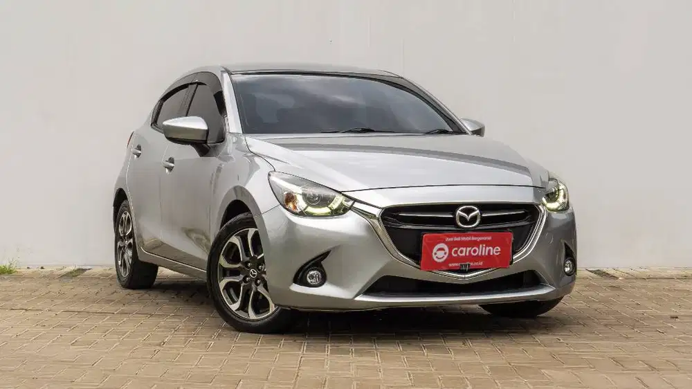 Mazda 2 1.5 R SKYACTIVE AT 2016 SILVER - GARANSI 1THN