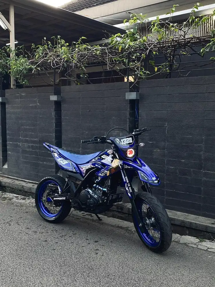 Yamaha WR 155 Biru