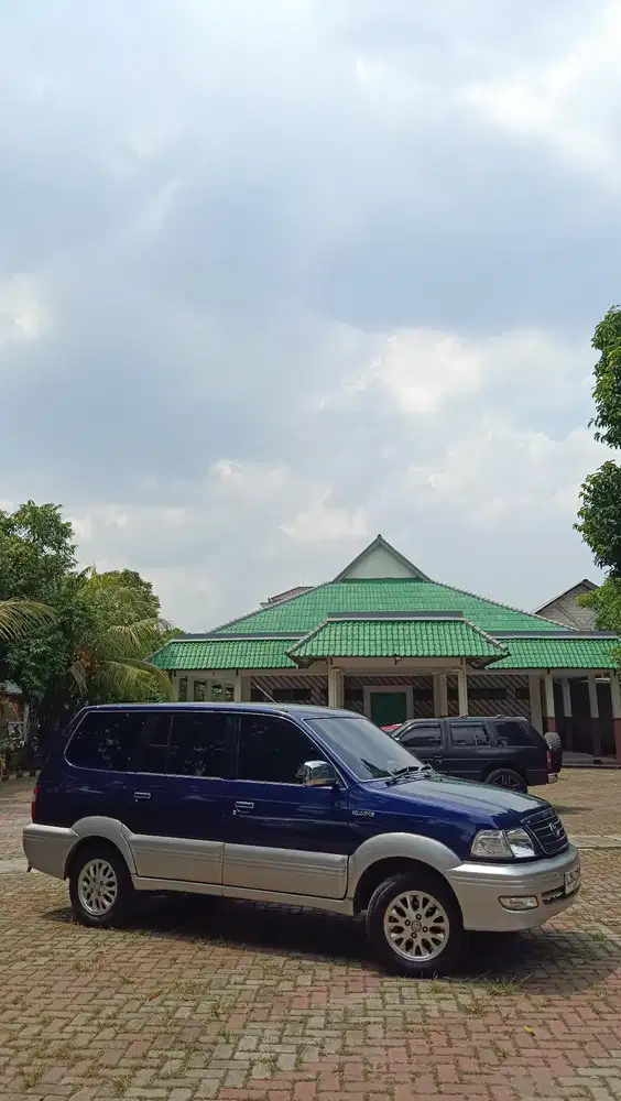Toyota Kijang 2004 Bensin