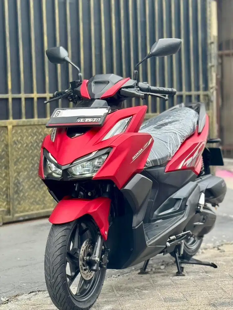 KM 2.018❗️VARIO 160 CBS 2023 GRESS LIKE NEW BLN 09-2024