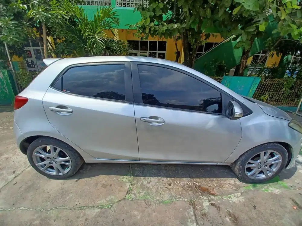 Mazda 2 2013 Bensin
