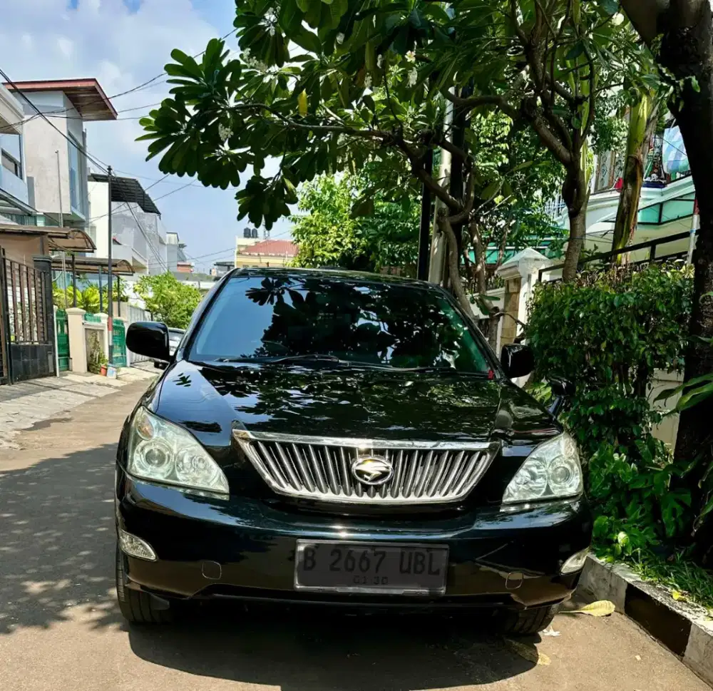 Toyota Harrier.2.4. CC. L. THN 2010