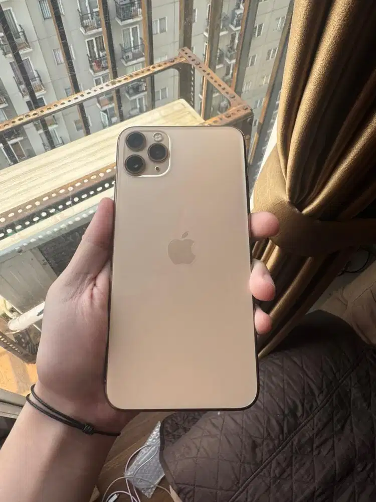 iphone 11 pro max 512 gold