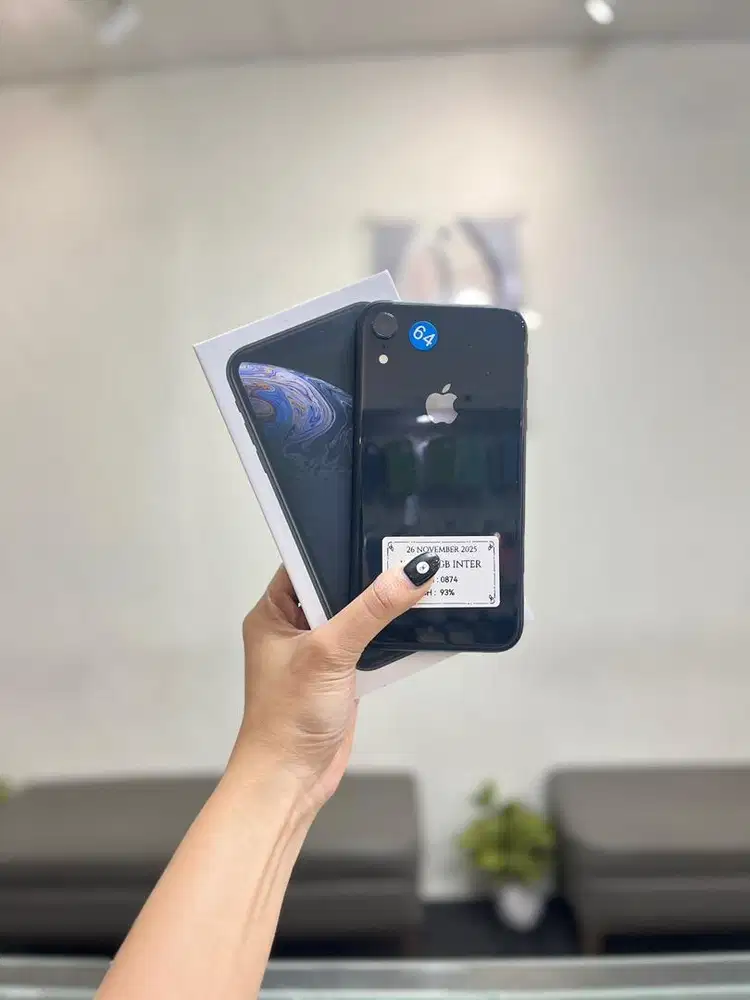 Iphone XR 64GB fullset mulus nominus bergaransi terima tt cod kredit