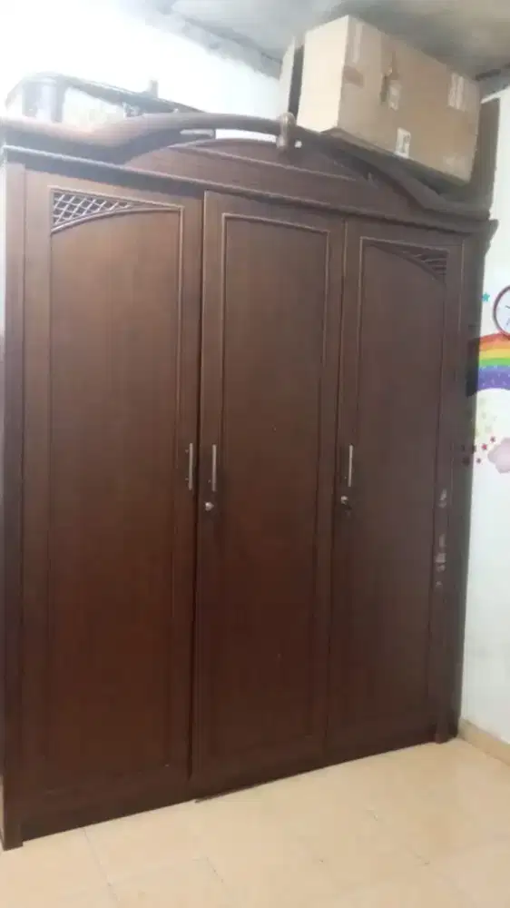 Jual lemari jati aslii 3 pintu dan meja rias jati