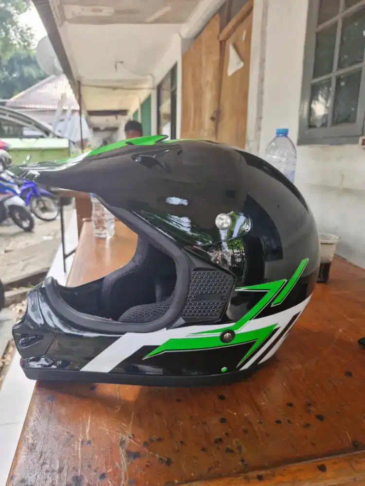Helm klx masih oke