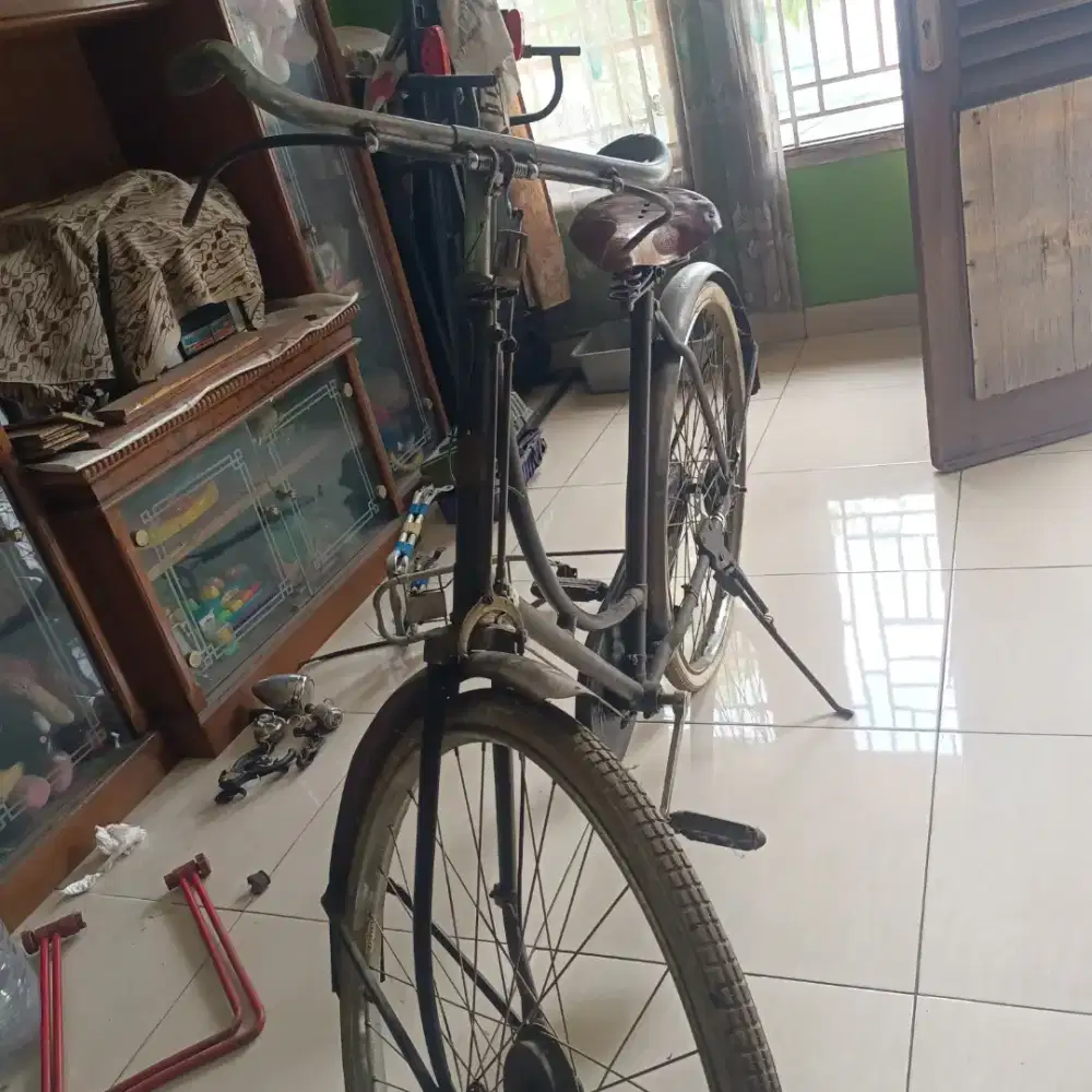 Sepeda onthel Batavus