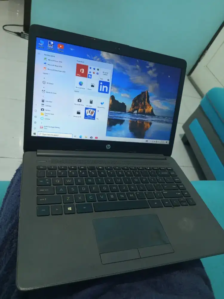 laptop HP Core i3. Ram 8gb/SSD 256gb. Body slim