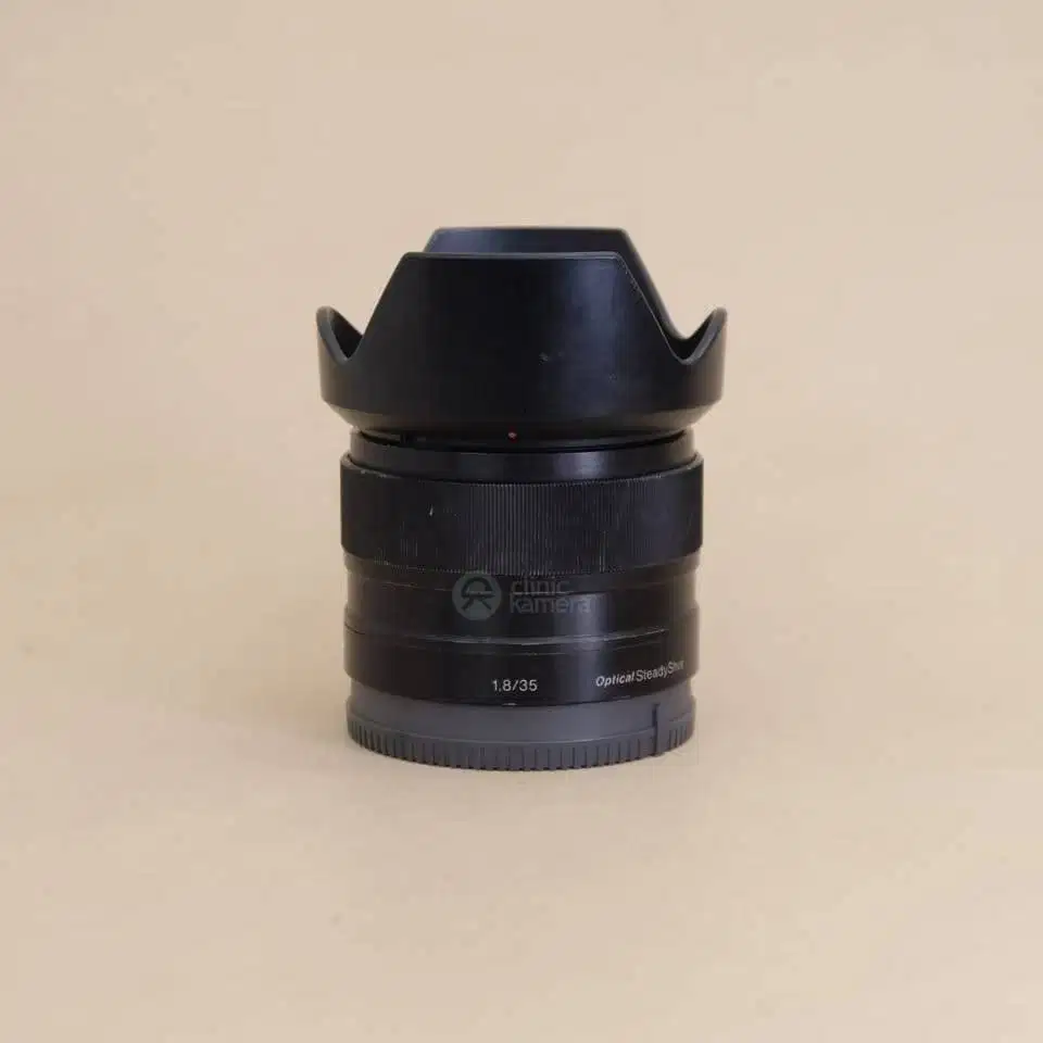 Sony E 35mm F1.8 OSS