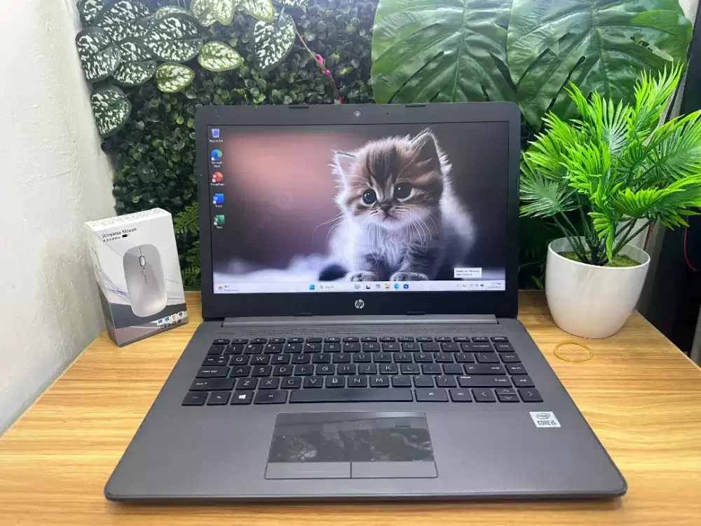 Hp 240 G7
Core i5 1035G1
Ram 8Gb 
SSD 512Gb
Display 14 
WIN 11